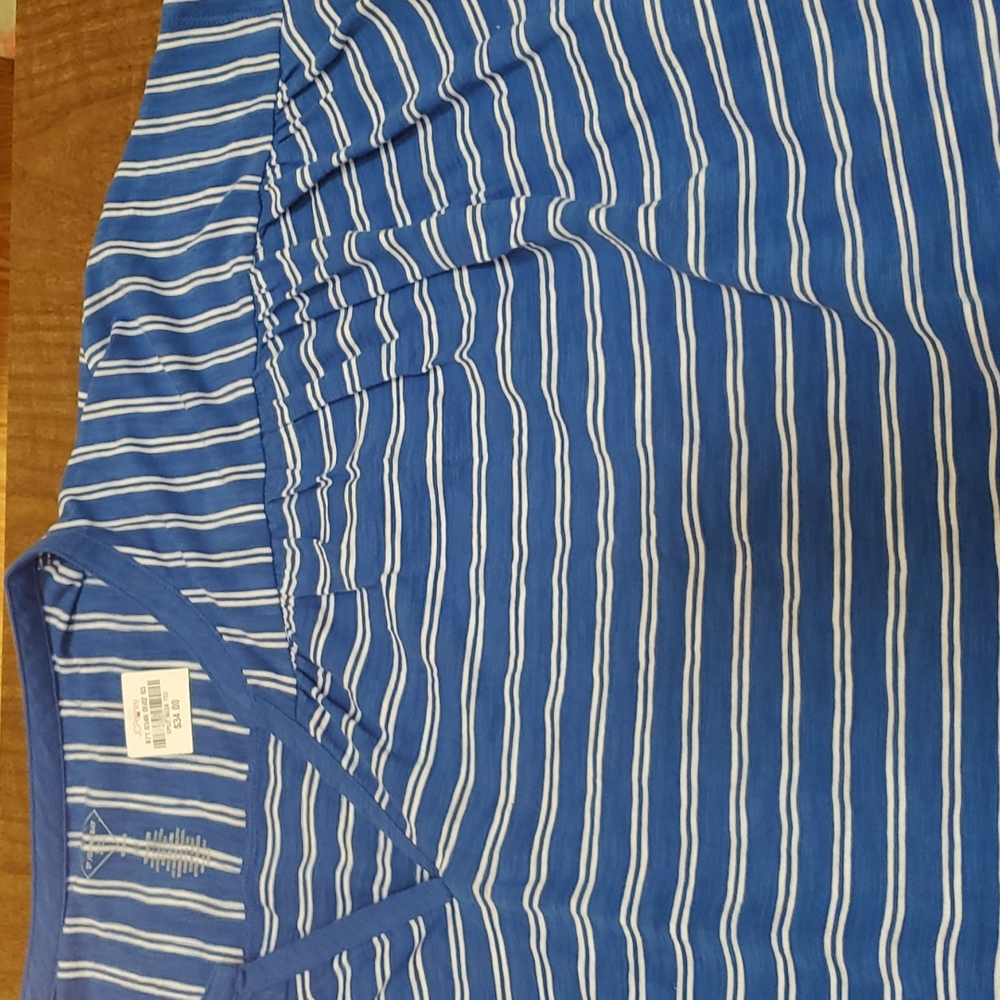 St. John's Bay Blue Striped t-shirt 2x 100% cotton. Notched neckline NWT